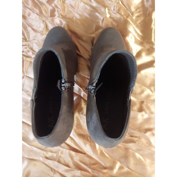 Anne Klein Xland Black Sleek Silhouette Shoe Bootie Womens Shoe Size 6.5 Brown R - Picture 4 of 5